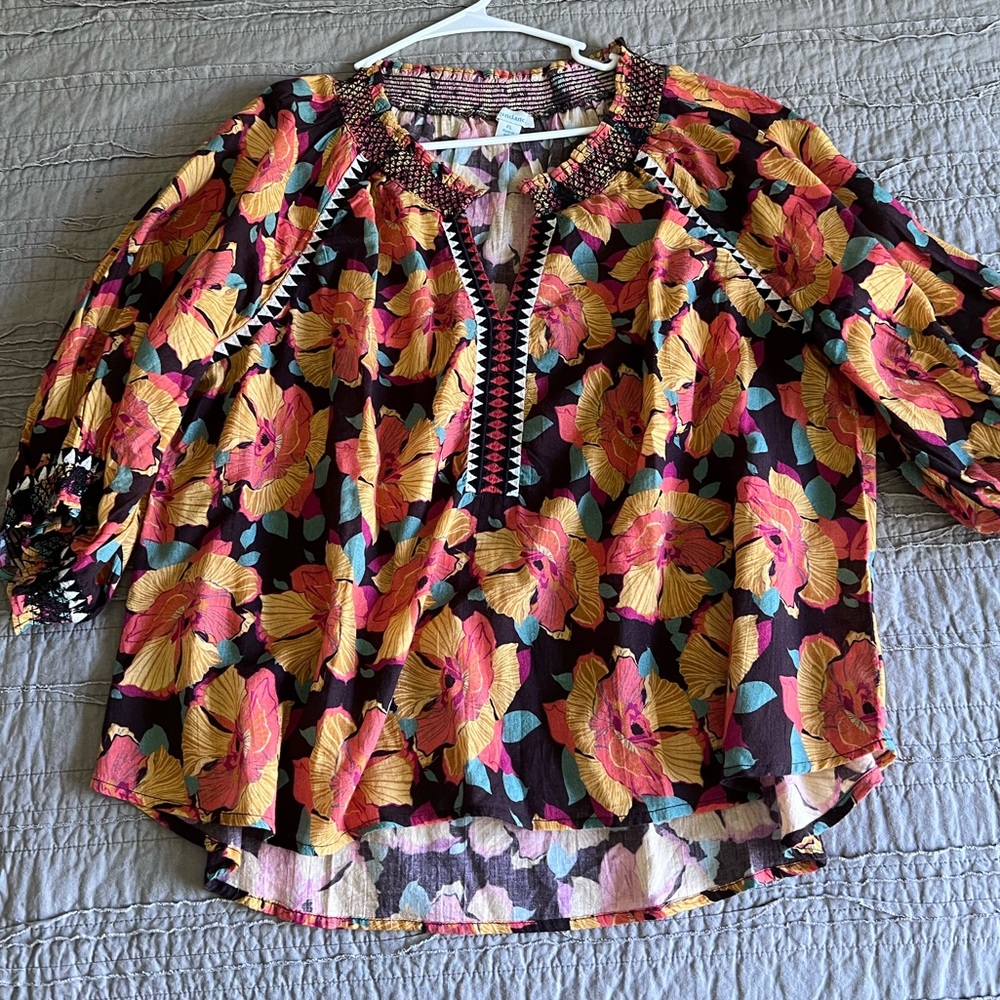 Sundance Catalog Embroidered 3/4 sleeve top